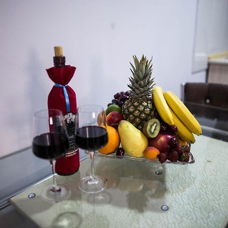 Central Apart-Hotel Batumi Room photo