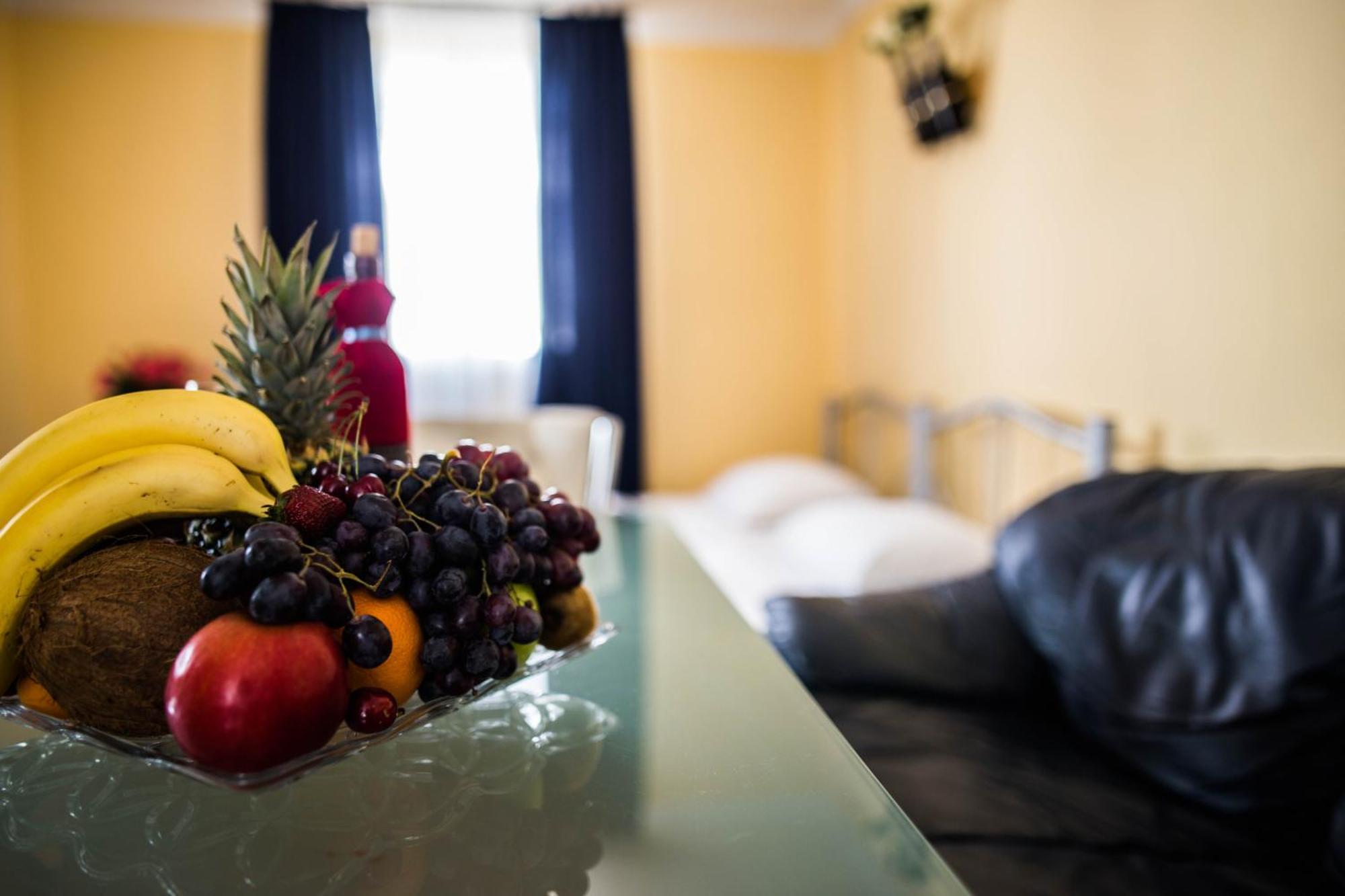 Central Apart-Hotel Batumi Room photo