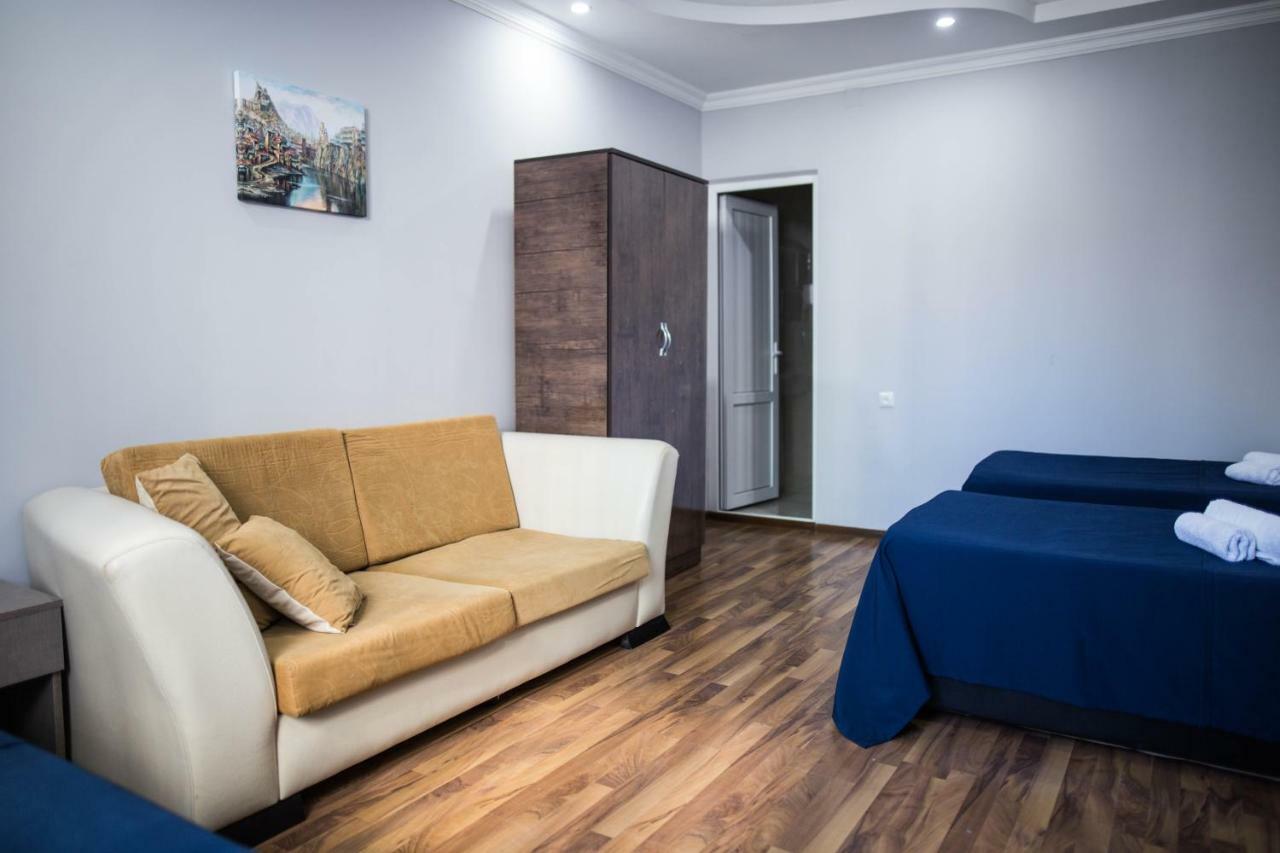 Central Apart-Hotel Batumi Exterior photo